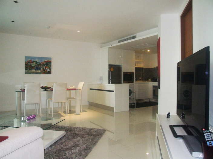 2 Bedrooms Beachfront Condominium for Rent