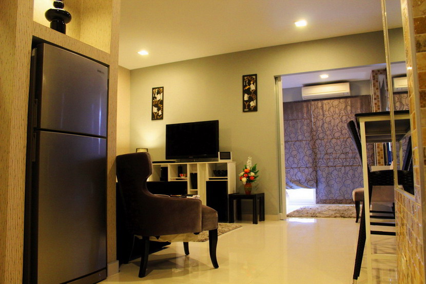 Large 1 Bedroom Condominium for Sale and Rent Pratumnak Hill Pattaya