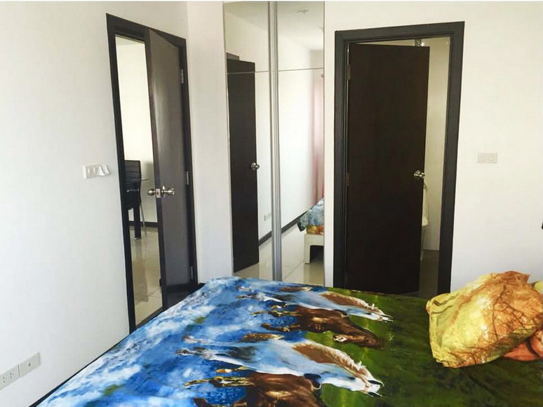 2 Bedrooms Condo for Sale on Pratumnak Hill Pattaya