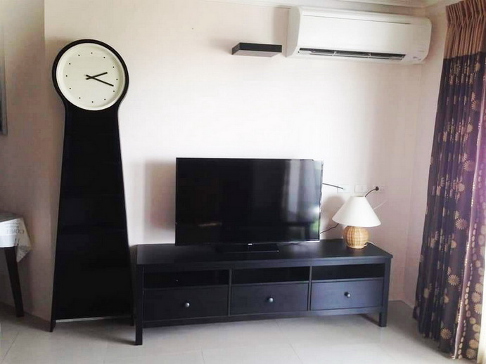 2 Bedrooms 95 sq.m Condo in Downtown Pattaya for Sale and Rent