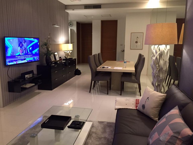 Luxury Beachfront Condo for Rent in Wong Amat Beach Pattaya