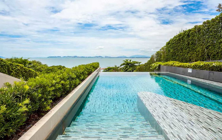 Luxury Condo for Sale in Wong Amat Beach, Pattaya
