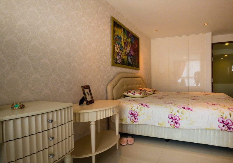 Duplex For Rent with Private Beach in Wong Amat Beach, Pattaya