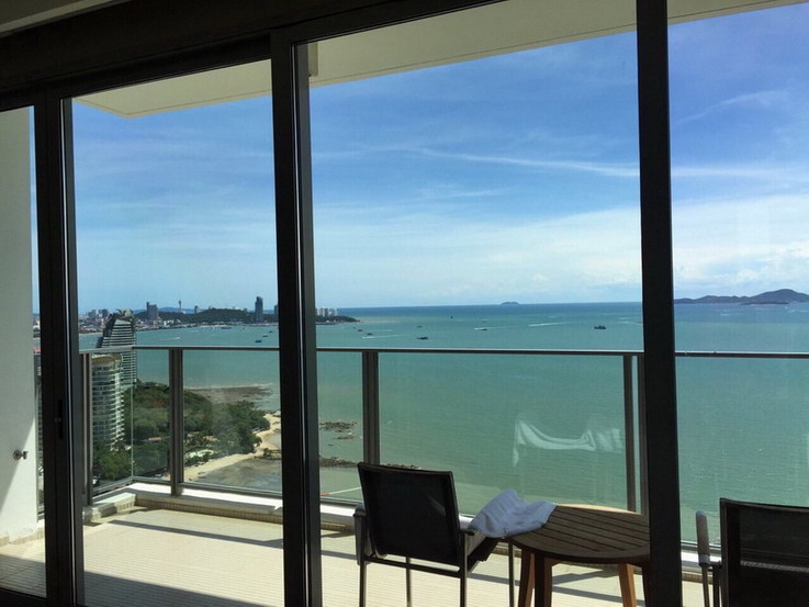 Luxury Beachfront North point Condominium for Rent in Wong Amat