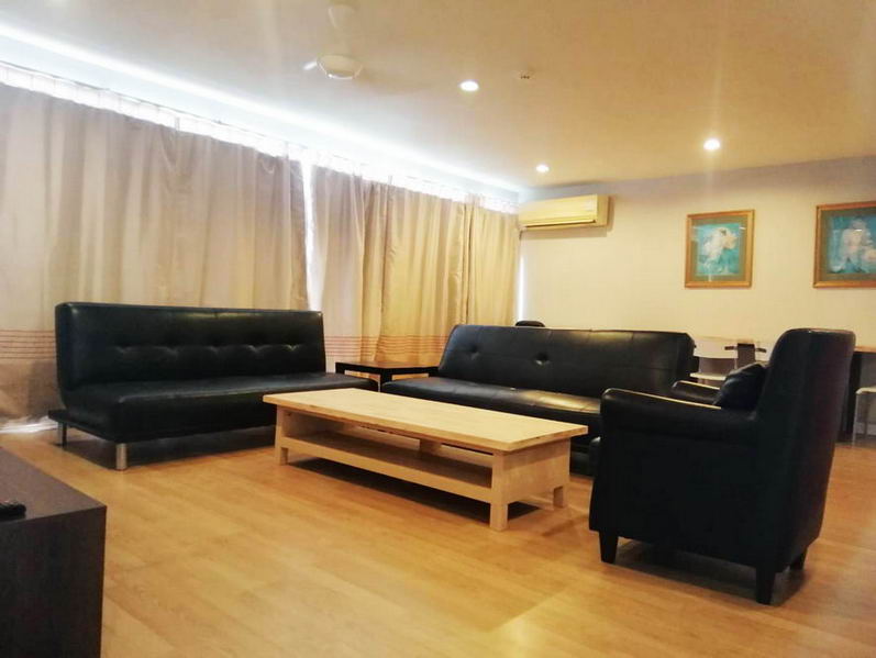 Large 2 Bedrooms Condo For Rent Jomtien Beach, Pattaya