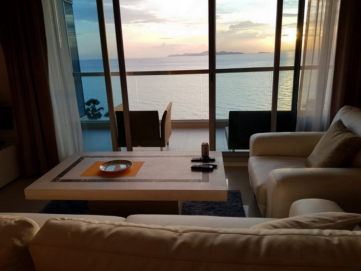 Luxury Condominium for Rent in Wong Amat Beach Pattaya