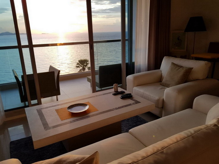 Luxury Condominium for Rent in Wong Amat Beach Pattaya