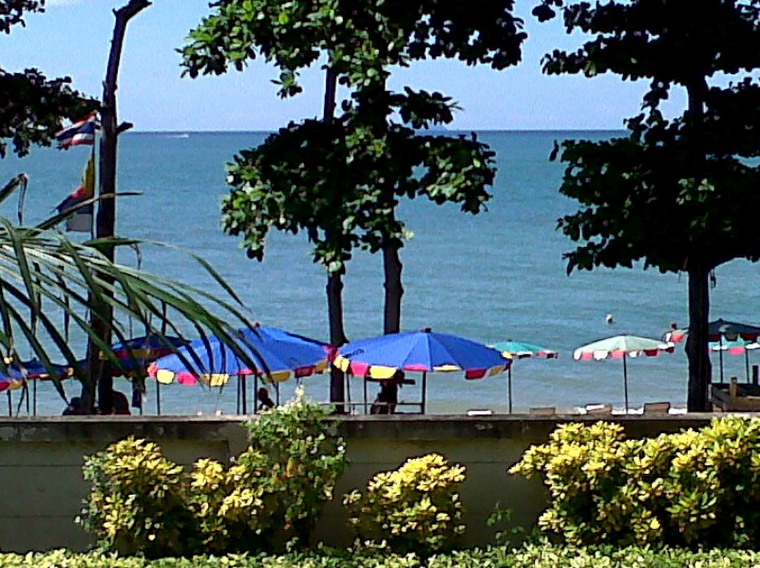 Beachfront Condo for Rent on Pratumnak Hill, Pattaya