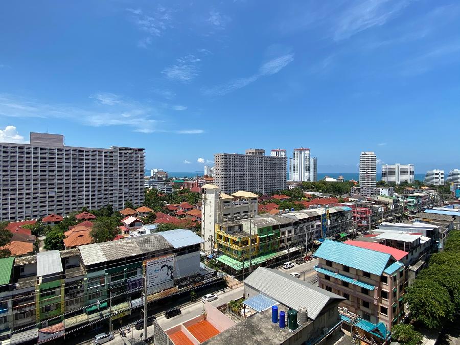 Large 1 Bedroom Condominium for Sale Jomtien Area, Pattaya