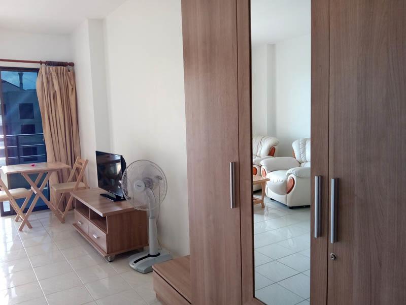 Large Apartments for Sale on Pratamnak Hill, Pattaya