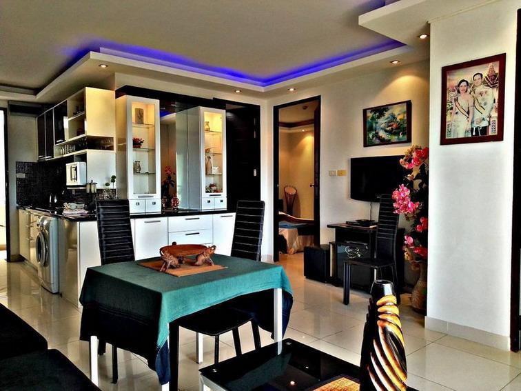 2 Bedrooms Condo for Rent in Wongamat Beach, Pattaya