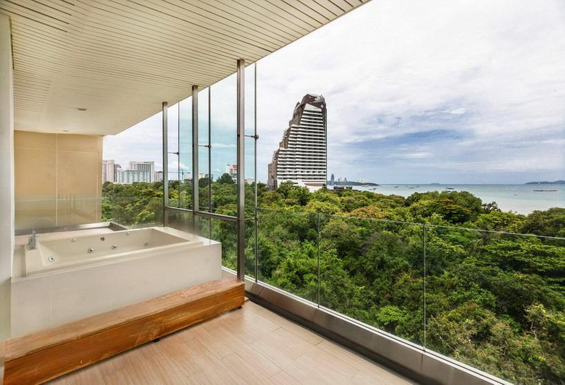 2 Bedrooms for Sale in Wong Amat Beach, Pattaya