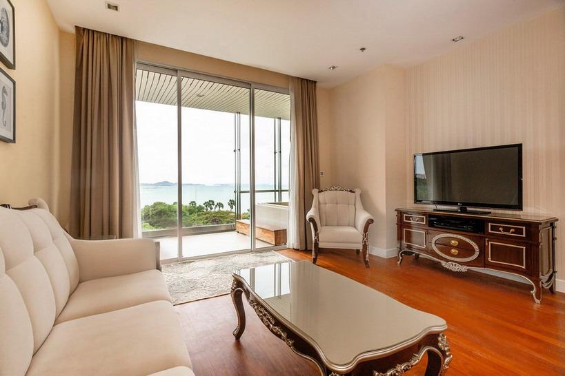 2 Bedrooms for Sale in Wong Amat Beach, Pattaya