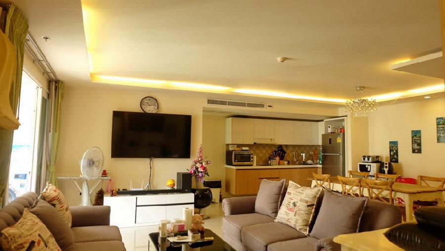 Large 2 Bedrooms Condominium for Sale, Pattaya Downtown