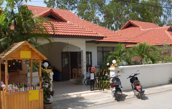 2 Bed House For Sale in East Pattaya Thailand