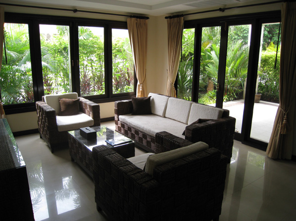 Luxurious Villa on Pratumnak Hill for Sale and Rent