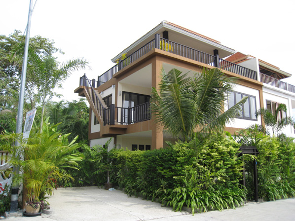 Luxurious Villa on Pratumnak Hill for Sale and Rent