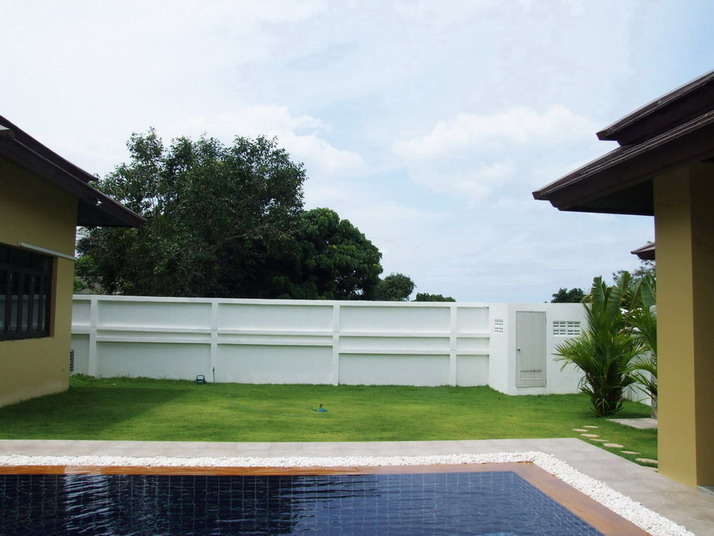 Single House for Sale and Rent in Bang Saray, Sattahip