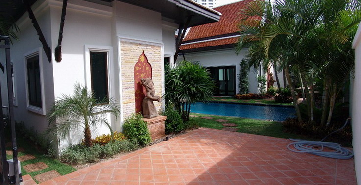 Pattaya House for Rent on Pratamnak Hill