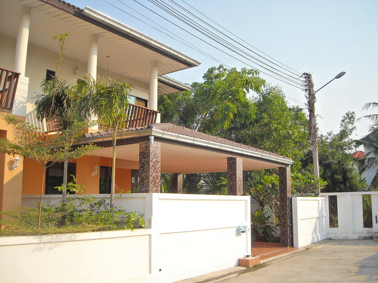 Two Story House for Sale in East Pattaya | PFH10491 | Pattaya Property ...