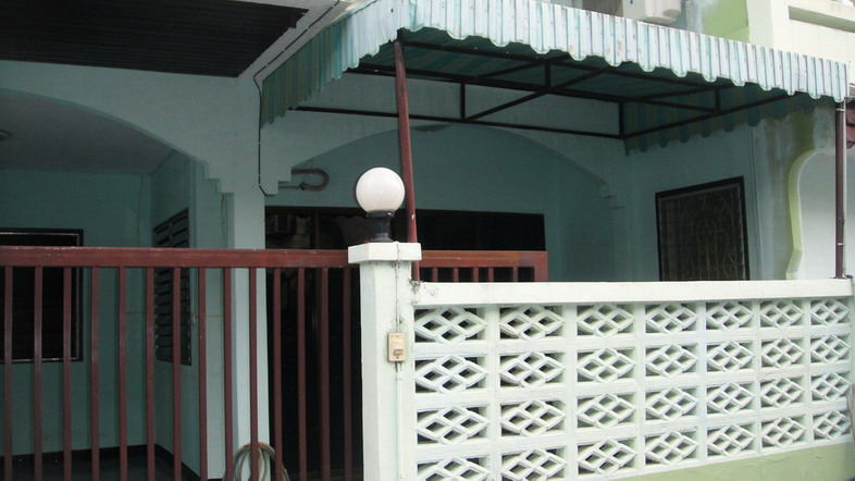 2 Storey Town House For Rent