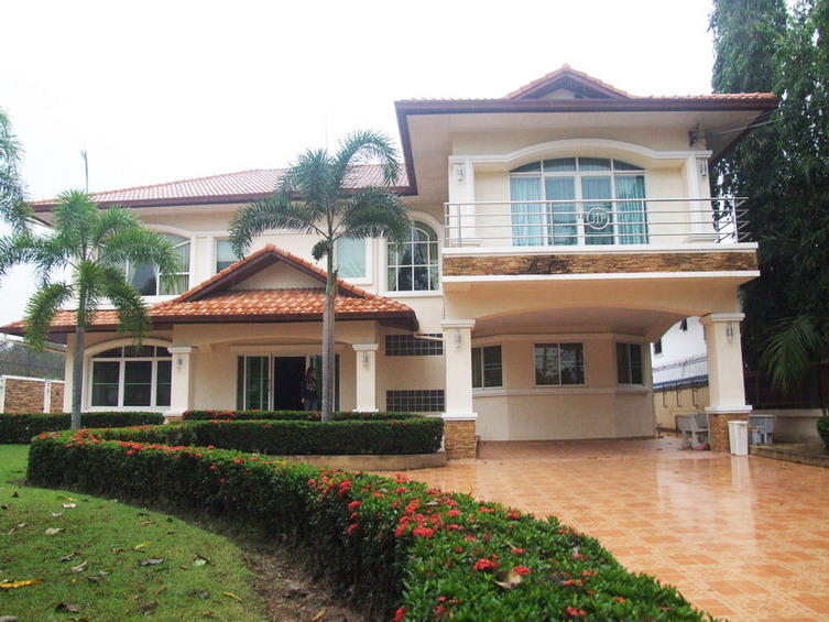 Big House 2 Storey for Sale and Rent