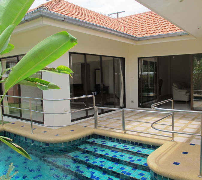 2 Bed House With Private Pool for Rent