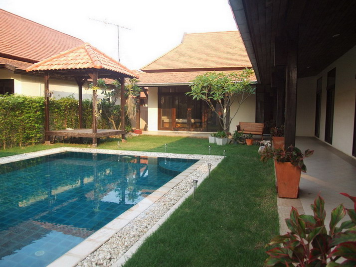 4 Bedroom House with Pool for Rent in Mabprachan Reservoir, Pattaya, Chonburi.