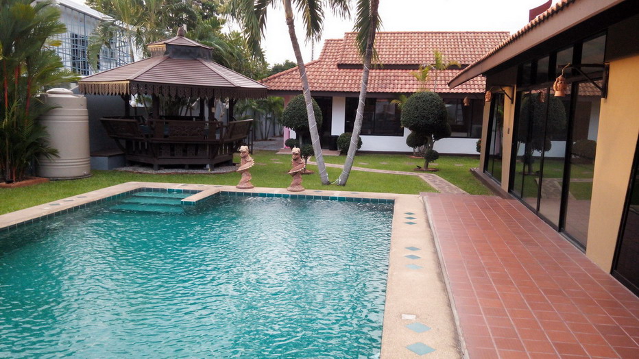 Private Pool House for Rent in East Pattaya