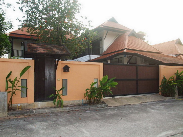 2 Storey Private Pool House for Rent