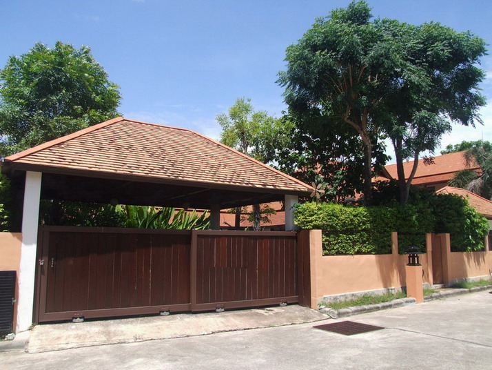 Private Pool 3 Bed House for Rent