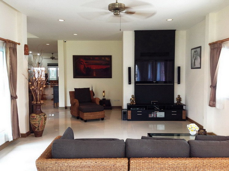 Luxury House For Rent in East Pattaya