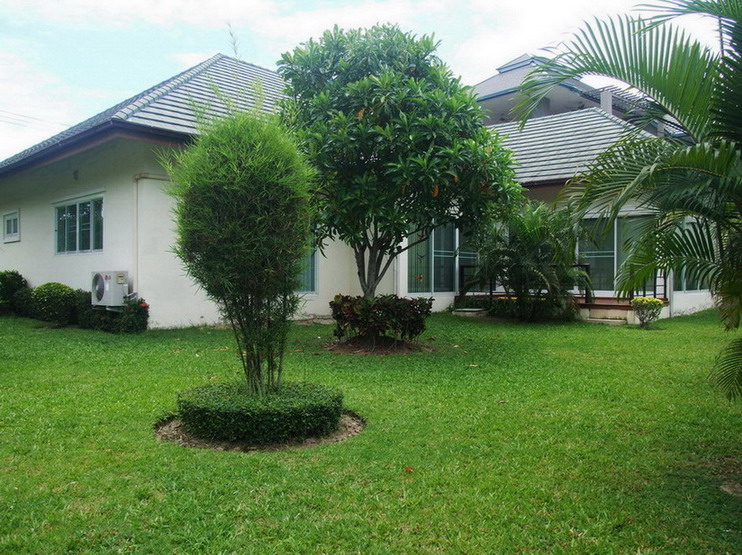 Big Land and House For Rent in East Pattaya