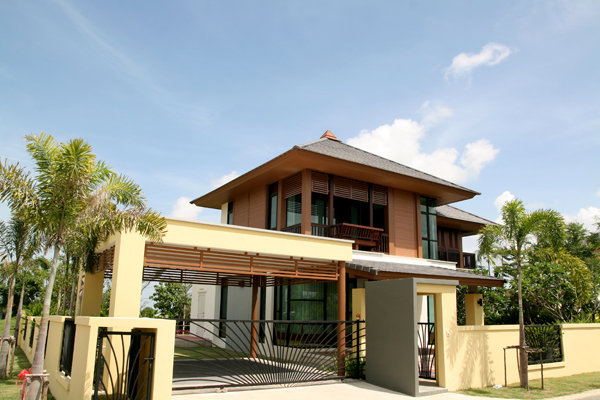 Luxury House For Sale and Rent in East Pattaya