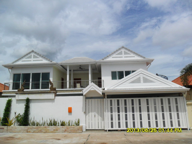 Single House, 2 Storey for Sale in East Pattaya