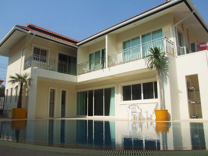 New 2 Storey House for Rent in Jomtien