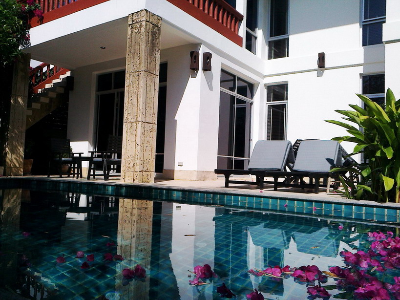 2 Storey House for Sale and Rent in Jomtien Pattaya Thailand
