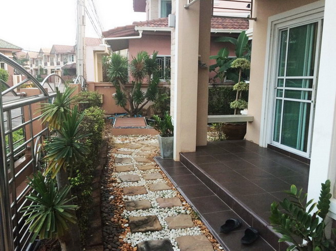 2 Storeys House for Rent in Pattaya.