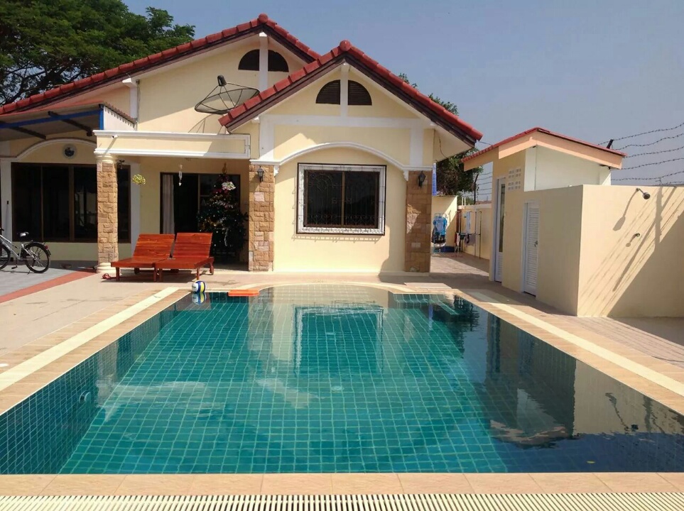 House for Rent with Pool in East Pattaya