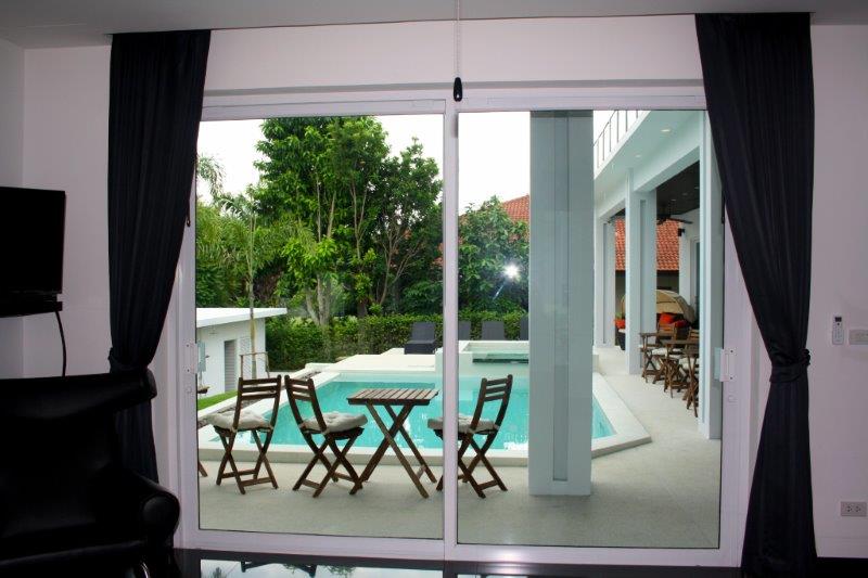 5 Bed House for Sale and Rent In Na Jomtien