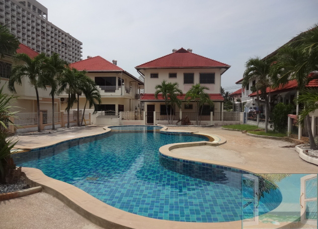 4 Bedrooms Jomtien House for Rent