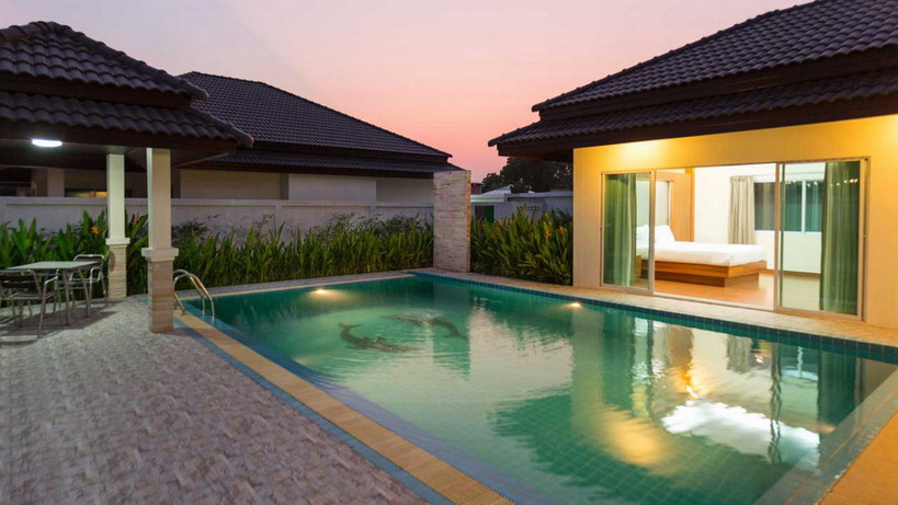 3 BED ROOM HOUSE WITH PRIVATE SWIMMING POOL, IN HUAY YAI