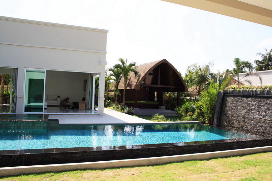 QUICK SALE!!! Luxury Homes for Sale, Pattaya Thailand