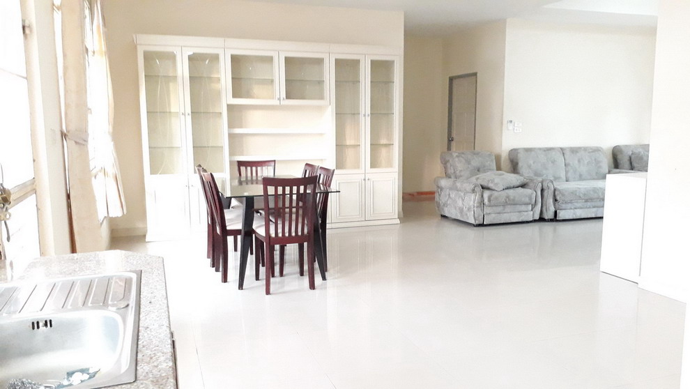 House For Sale in Soi Chaipornvitee East Pattaya