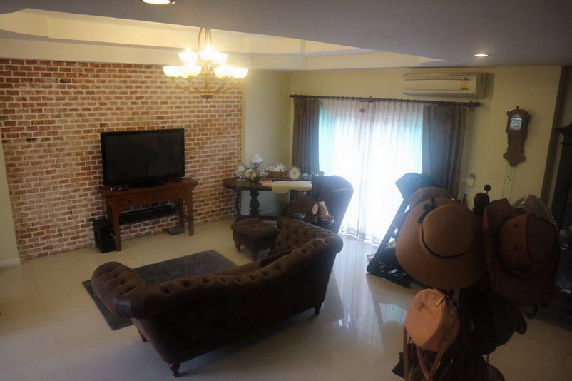 2 Storey House for Sale in Naklua, Pattaya