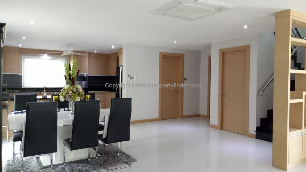 NEW Executive Homes for Rent in East Pattaya Thailand