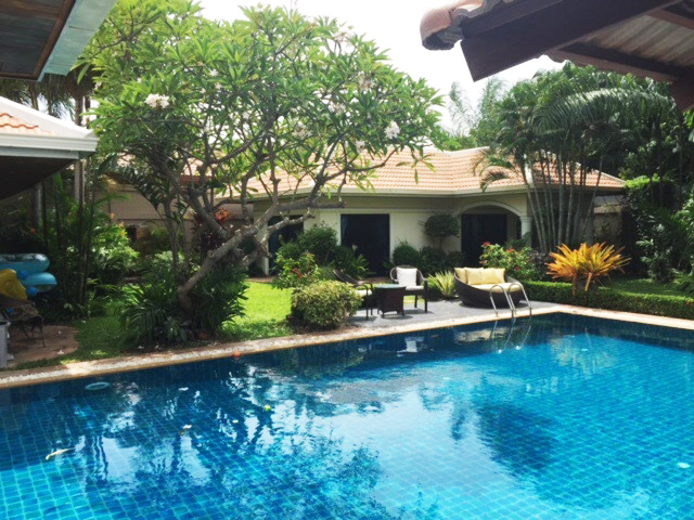 Pool Villa for Sale and Rent in Jomtien, Pattaya Thailand