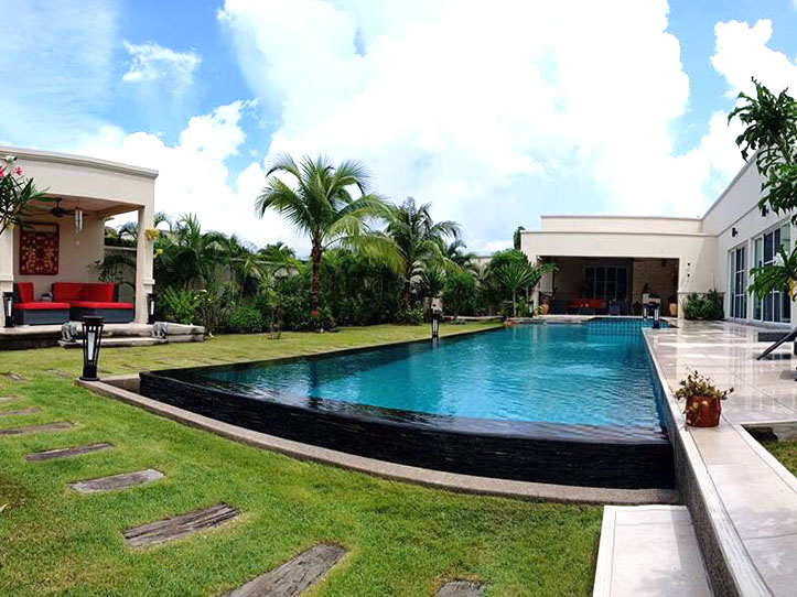 Luxury House for Sale in Pong, Pattaya Thailand