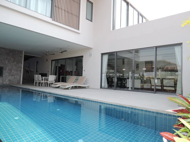 Modern House for Sale and Rent in Mabprachan Lake East Pattaya Thailand