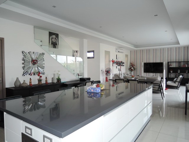Modern House for Sale and Rent in Mabprachan Lake East Pattaya Thailand
